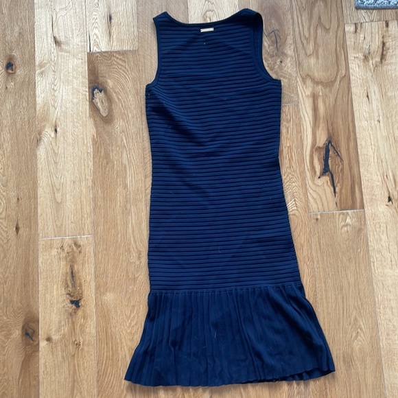 Michael Michael Kors Ribbed Pleated Dress in Navy - Picture 5 of 6